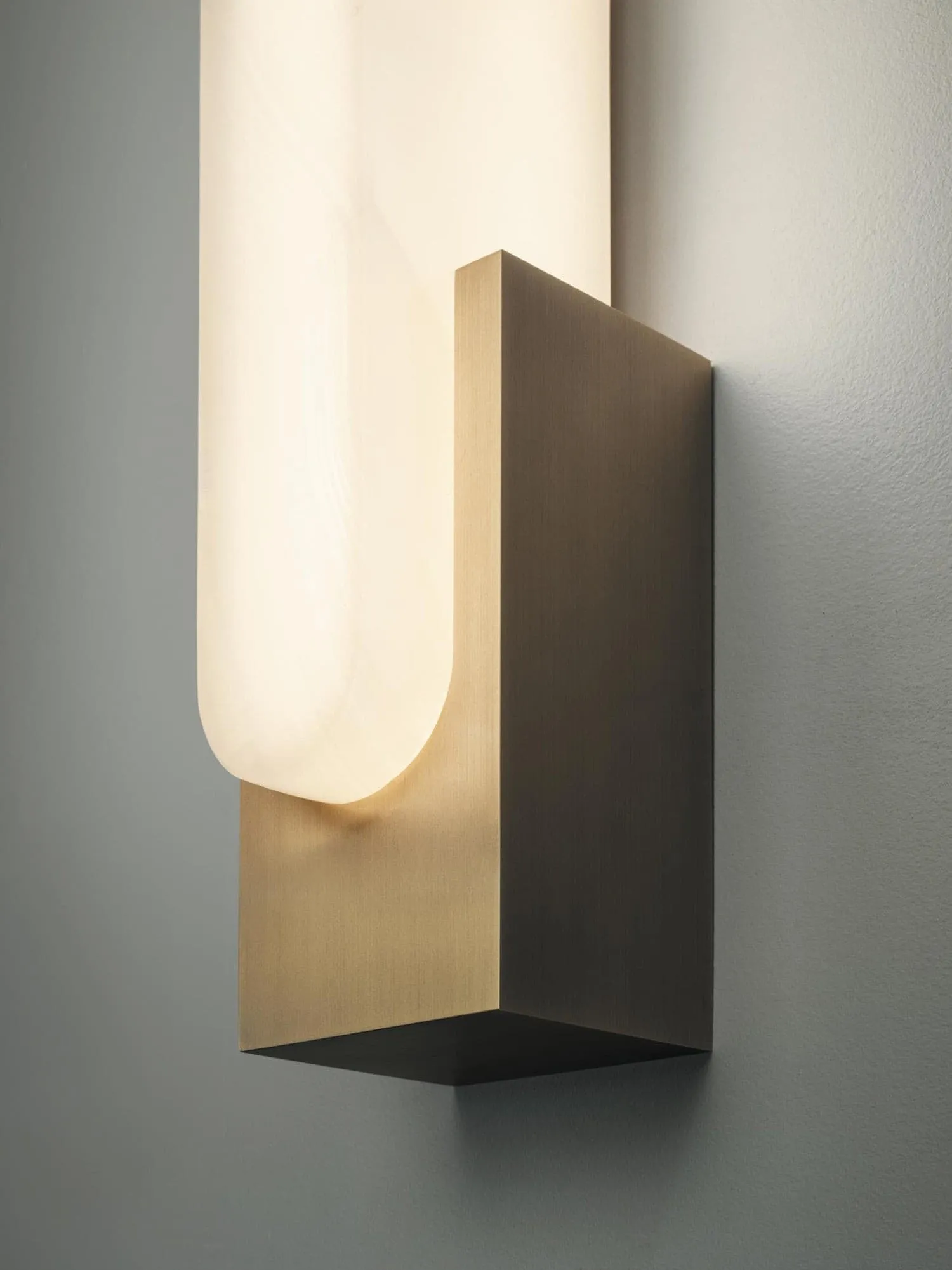 Agatha Wall Lamp