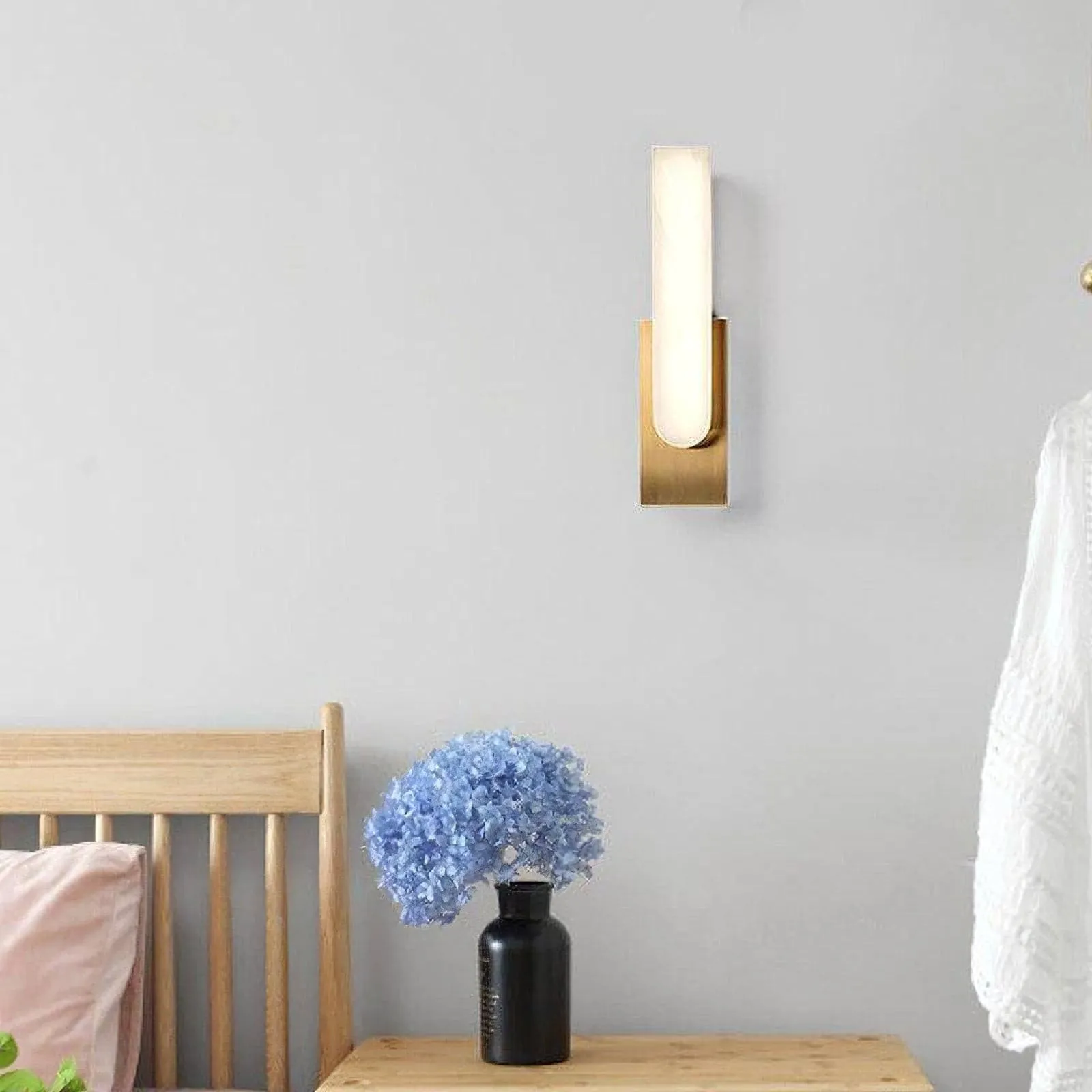 Agatha Wall Lamp