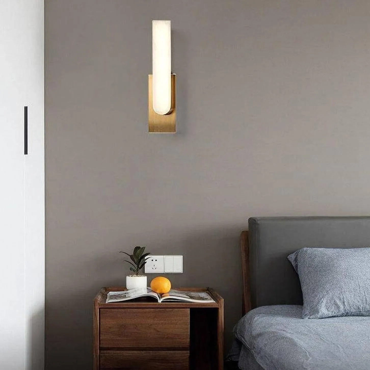 Agatha Wall Lamp