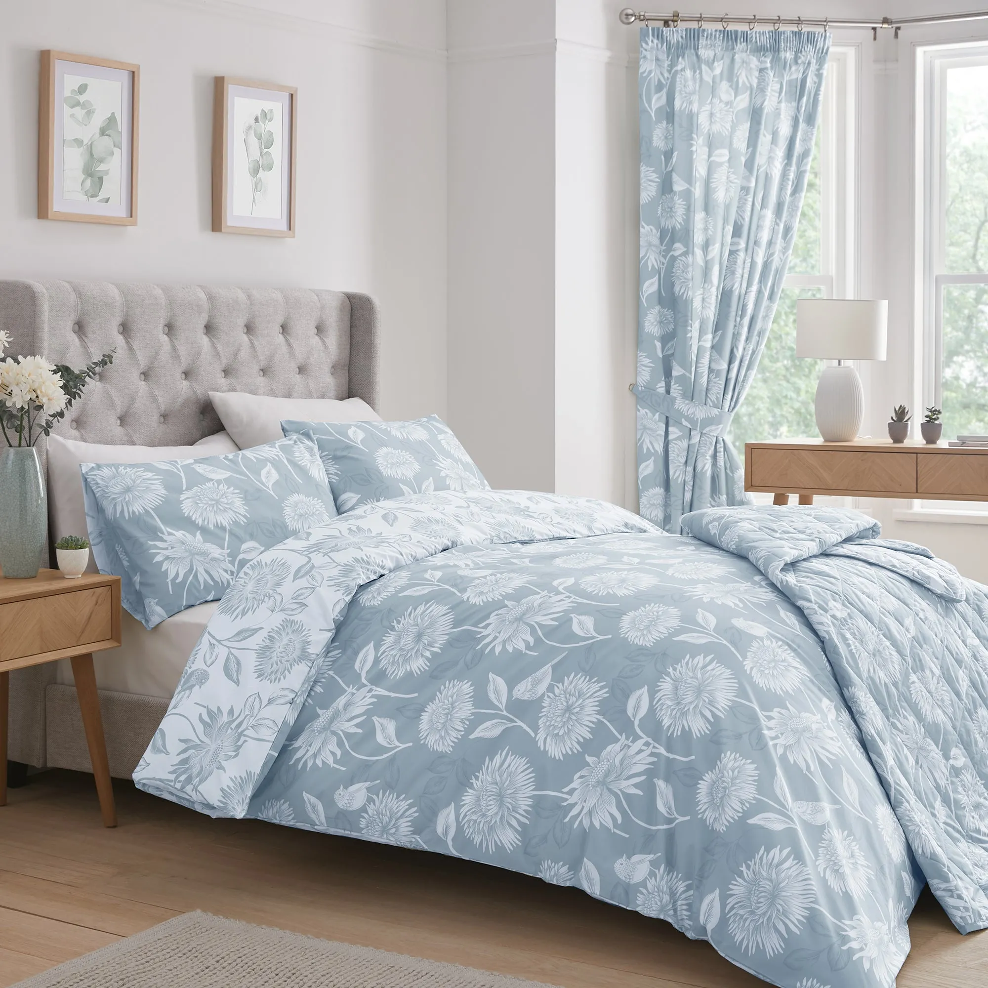 Dreams & Drapes Chrysanthemum Duvet Cover Set - Blue