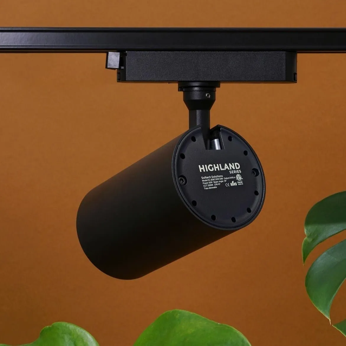 Highland™ LED Track Light System For Indoor Plants