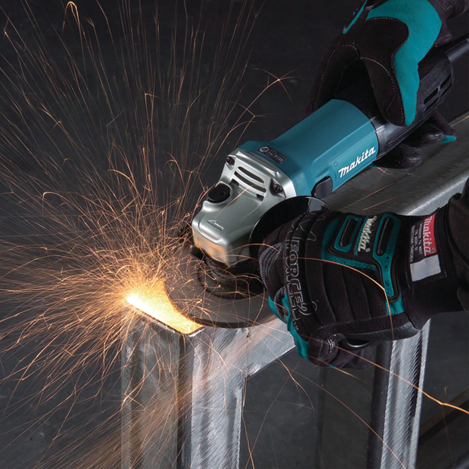 Makita 4-1/2" Small Angle Grinder - 6 Amps 11,000 rpm - 120 V - GA4530 - 2292662