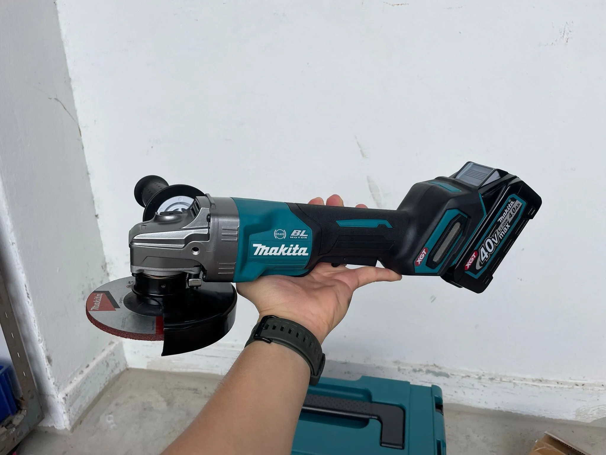 Makita 5" 1000W GA013GM201 Cordless Brushless Angle Grinder | Model : M-GA013GM201