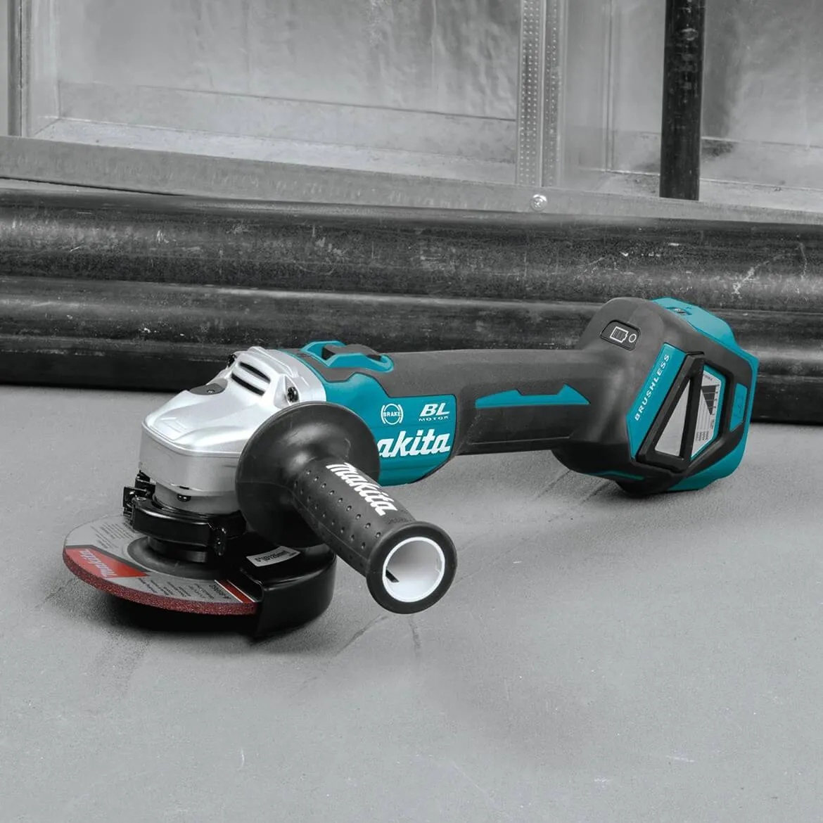 Makita XAG16Z 18-Volt LXT Cut-Off/Angle Grinder w/ Electric Brake - Bare Tool