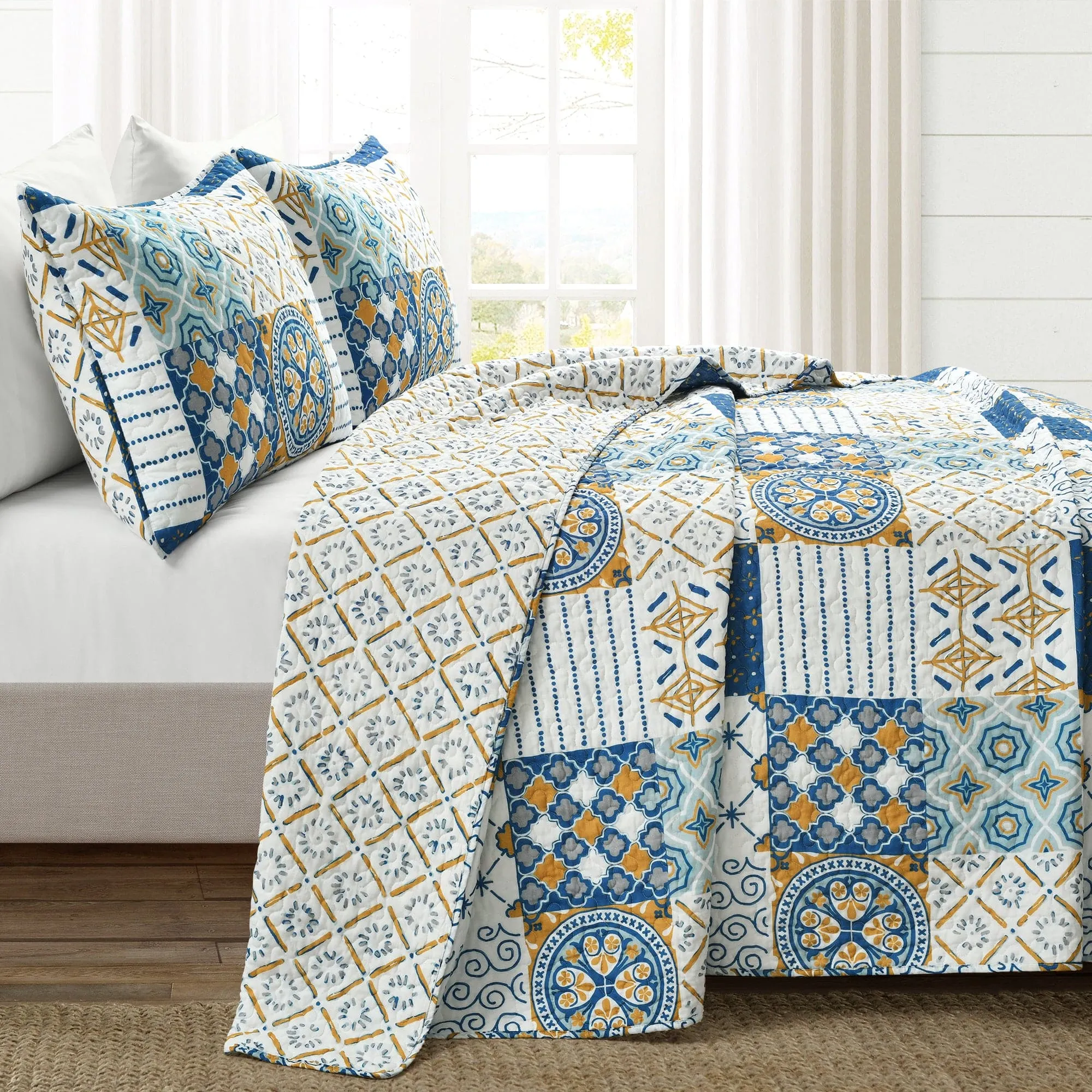 Monique Patch 3 Piece Quilt Set