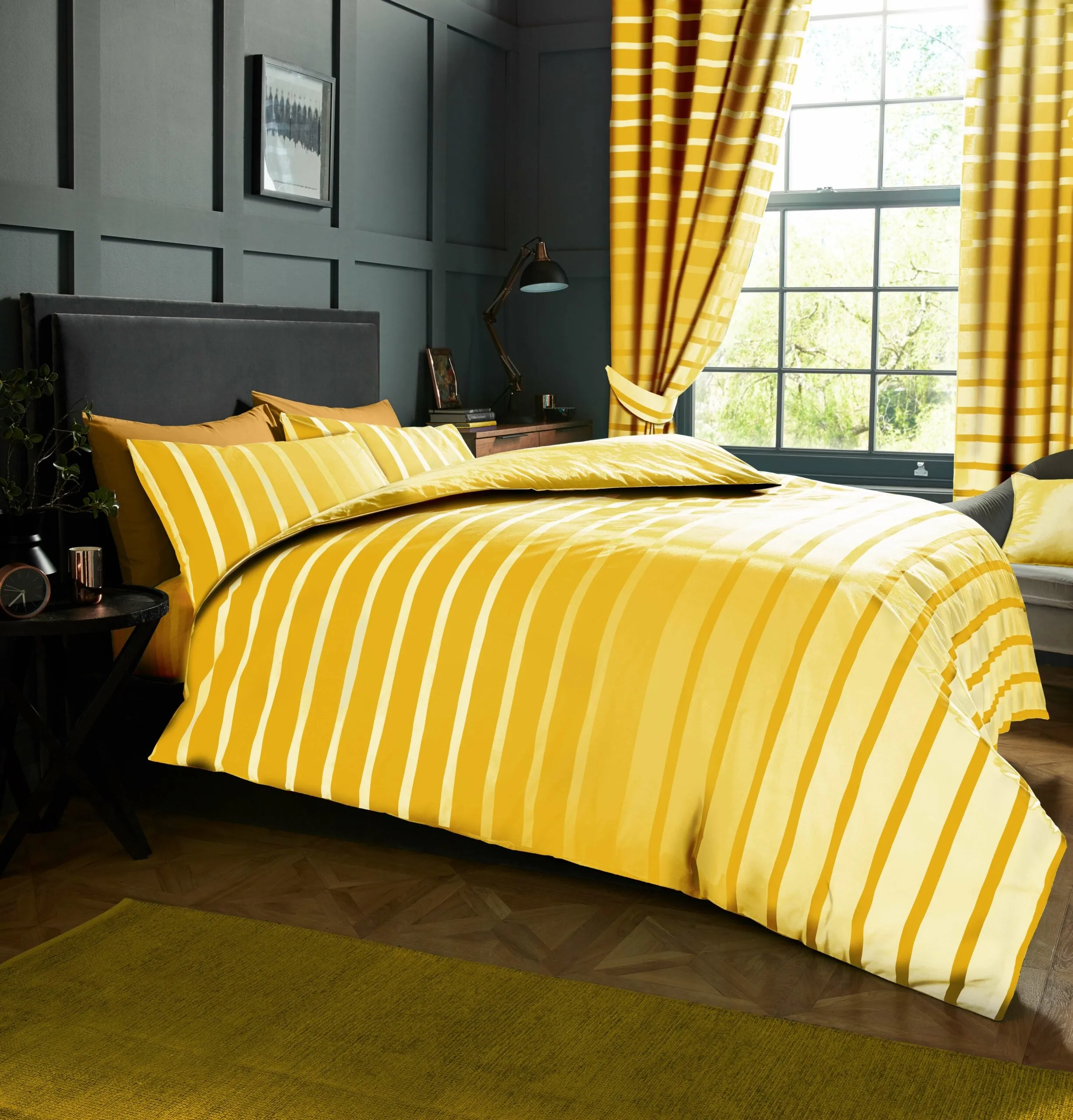 Oscar Duvet Set