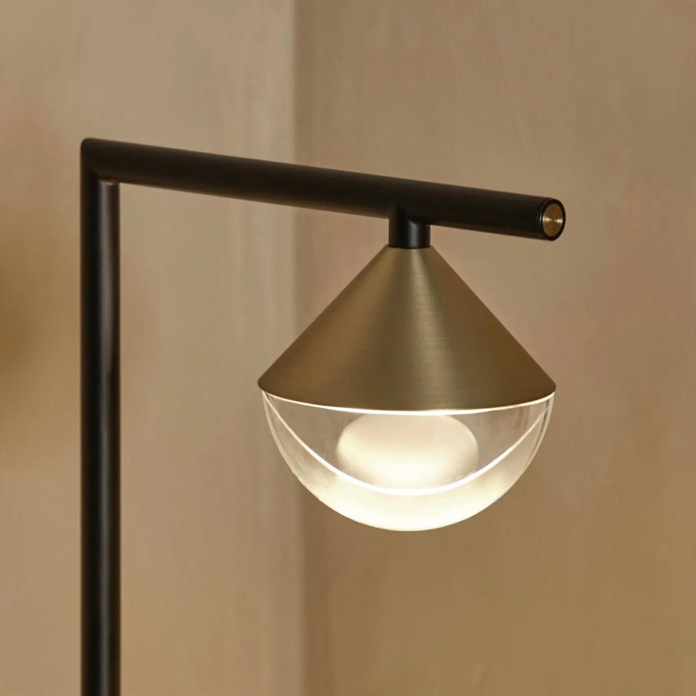 Sfera Table Lamp